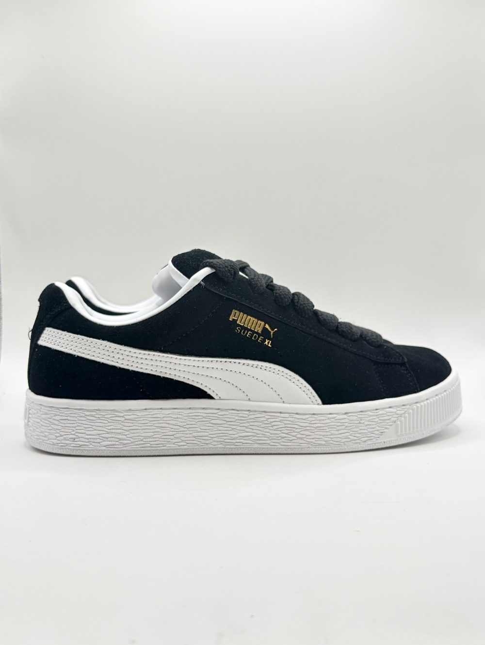Puma Suede XL Black White Sneakers Men’s 8.5 Women’s 10